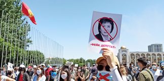 «Гүлшат, Қазақстанға кет!»: Айырқалпақты ағайын қандасымызға неге ашулы?