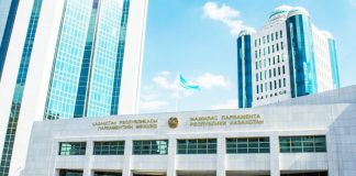Қазақстанда заңдарды кімдер қабылдайды?
