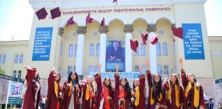 «Қыздар университетімен таныс!» танымдық жобасы бастау алды