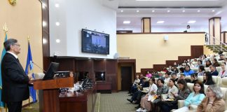 ҚазҰУ-да Эдхам Тенишевтің 100 жылдық мерейтойы атап өтілді