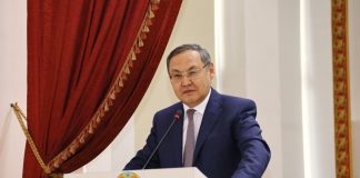 Ардың жүгін арқалаған айшықты тұлға