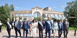 ҚазҰУ Түлектер күнін кең ауқымда атап өтті