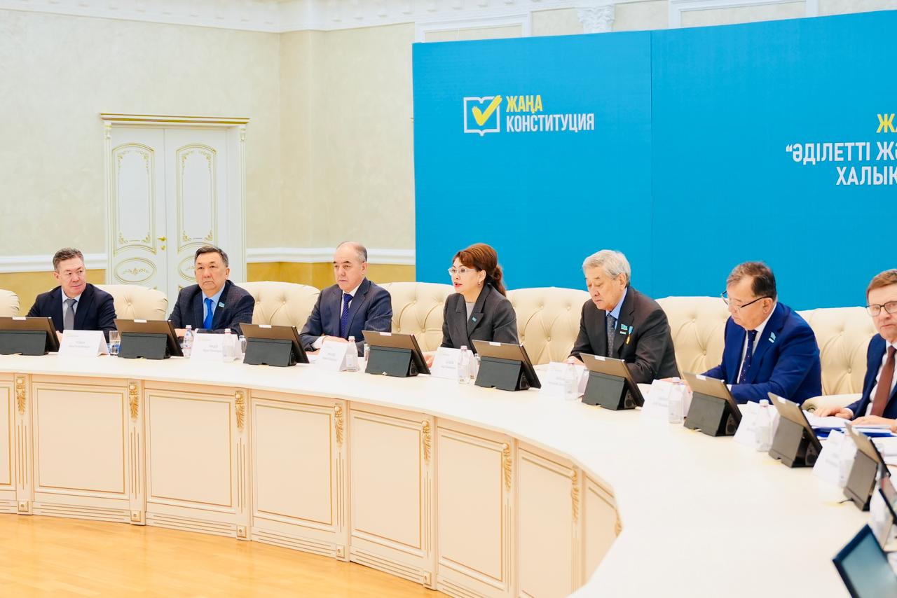 Батыс Қазақстан облысының зиялы қауымы мен азаматтық қоғам өкілдері жаңа Конституция жобасын қолдады