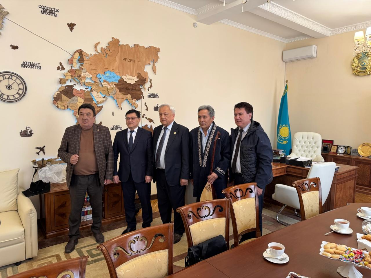 Қазақстан Жазушылар одағында қырғыз бас консулымен кездесу өтті
