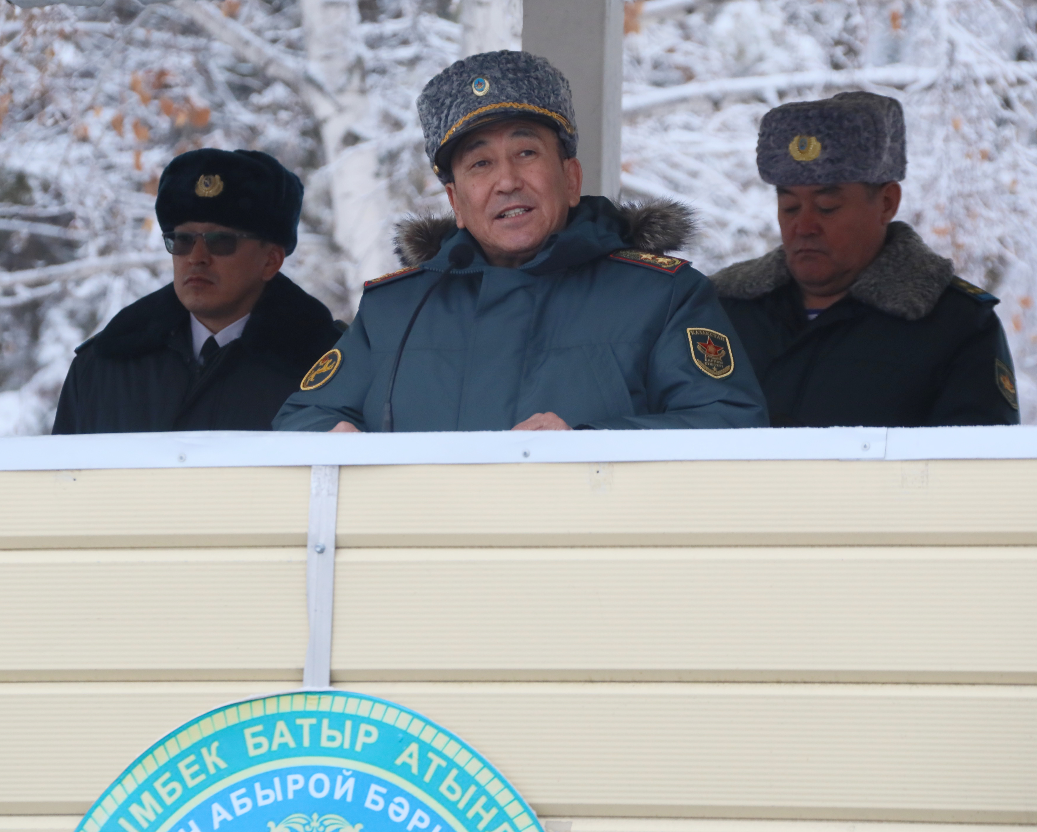 Десанттық-шабуылдау әскерлерінің әскери бөлімдеріне Жауынгерлік тулар табысталды