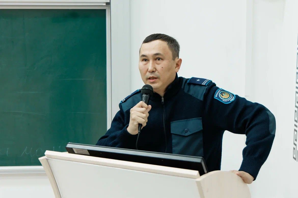 Заң мен тәртіп аясында: есірткіге қарсы білім бер