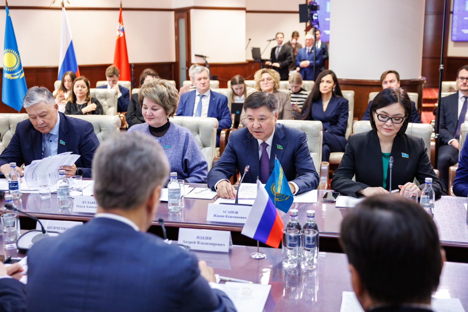 Сенаторлар Қазақстан мен Ресей Парламенттері Палаталары арасындағы ынтымақтастық жөніндегі комиссияның отырысына қатысты