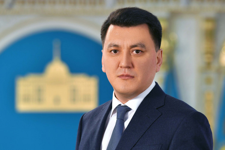 Ерлан Қарин: Жаңа Құрылтай депутаттарына тарихи жауапкершілік жүктеліп отыр